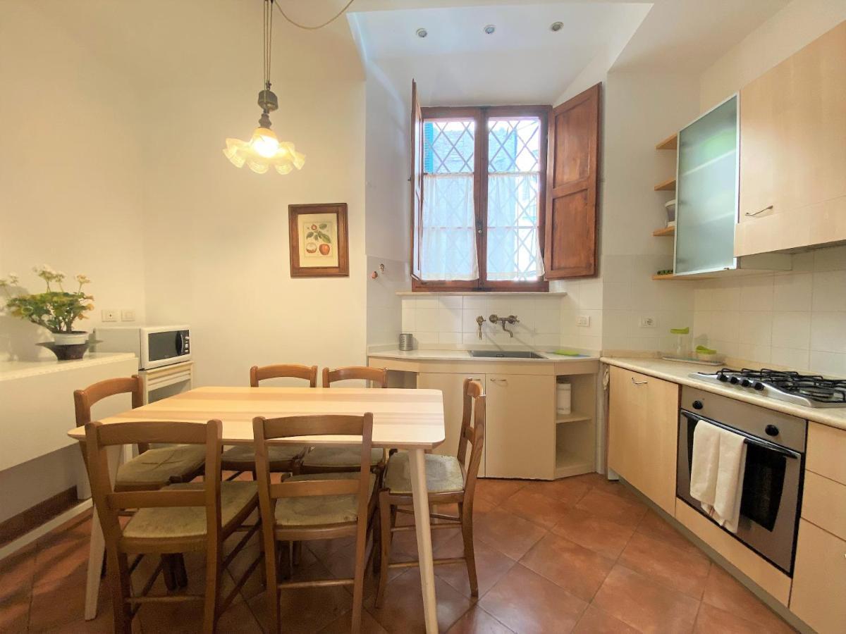 La Fonte-With Balcony Close By Piazza Del Campo Siena Exterior photo